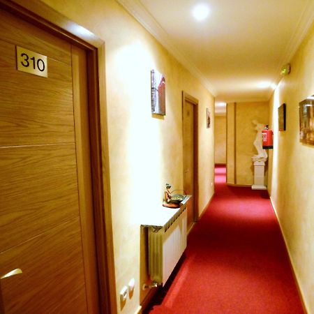 Hostal Regio Madrid Ngoại thất bức ảnh